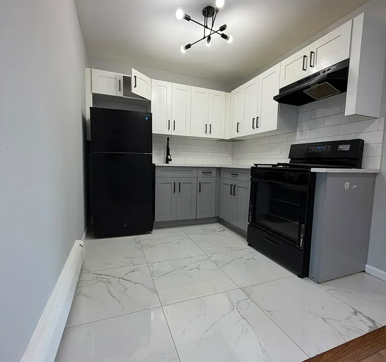 96 Summer Ave #3