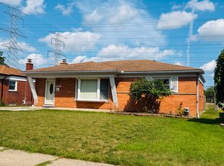 27514 Palomino Dr, Warren, MI 48093