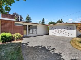 21411 14th Ave S, Seattle, WA 98198