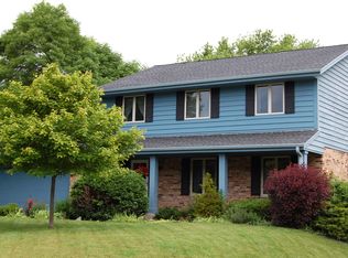 5802 Evarit Dr, Racine, WI 53406