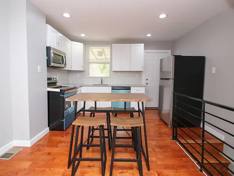 882 N Fallon St — Photo 24