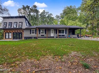 381 Fox Cemetery Rd, Sevierville, TN 37876
