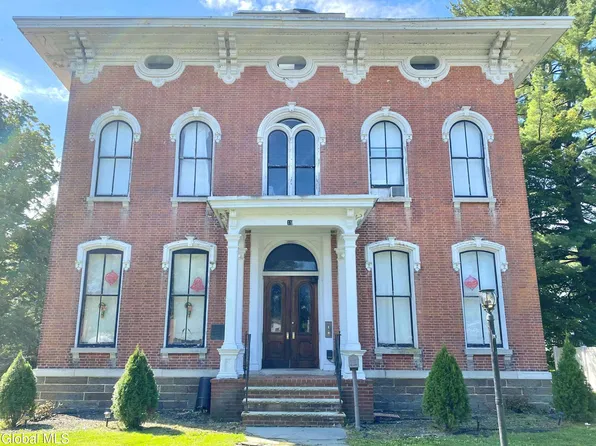 19 Lake Street, Pulaski, NY 13142