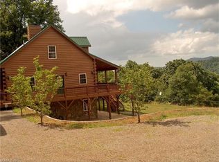 552 Tango Ln, Waynesville, NC 28786