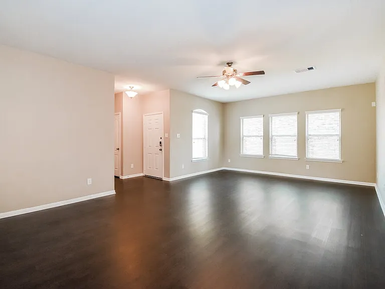 5115 Misty Ln — Photo 4