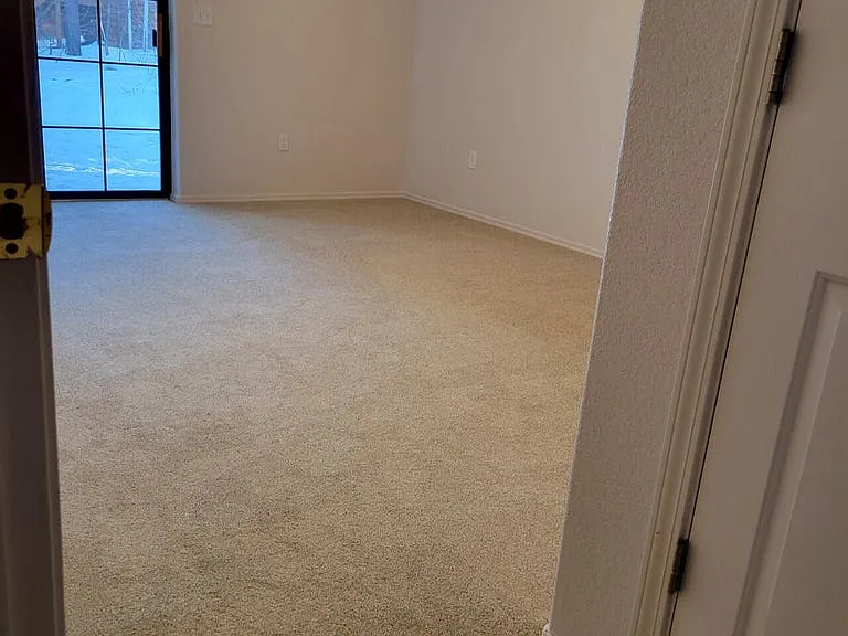1707 E Woodchuck Ln — Photo 15