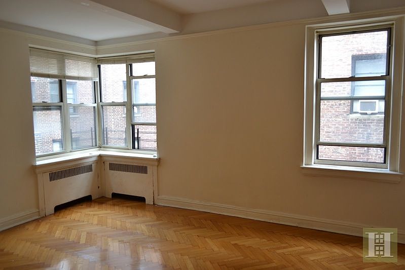 2nd image of 255 Cabrini Blvd APT 4E