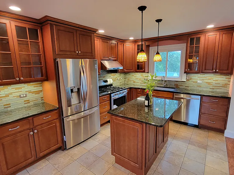 2316 Greenbrier Dr — Photo 9