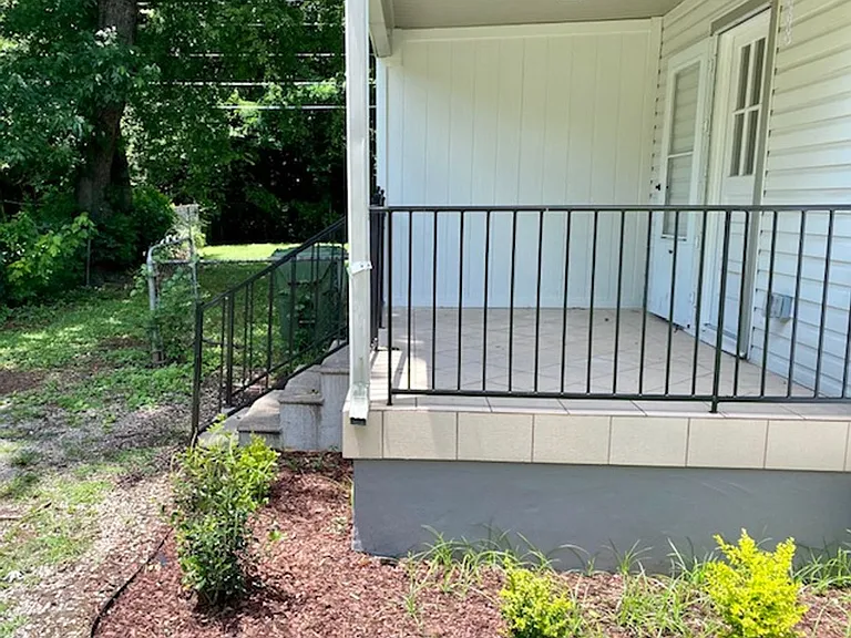 2112 Sycamore St SW — Photo 12