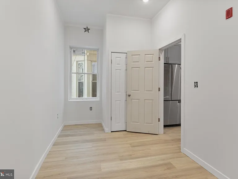 223 S 45th St #1R — Photo 12