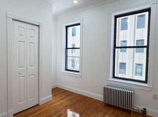 212 W 17th St APT 5B, New York, NY 10011