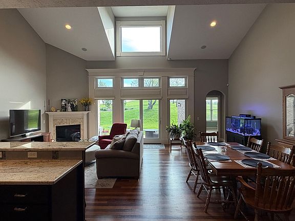 4th image of 3 Prairie Vista Ct