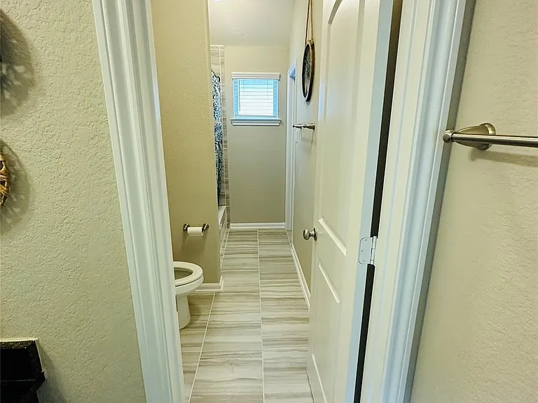 19619 Lake Bosque Dr — Photo 36