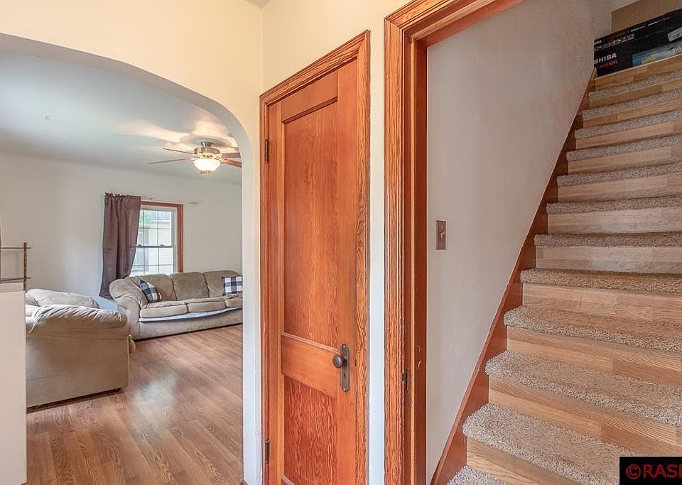103 Saint Marys St NE, Sleepy Eye, MN 56085 Zillow