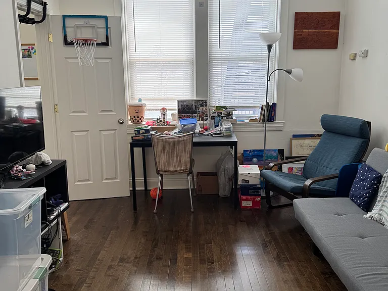 3145 S May St #2R — Photo 2