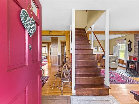 5th image of 406 Courchaine Road