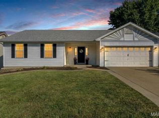 415 Lantana Ln, Saint Peters, MO 63376