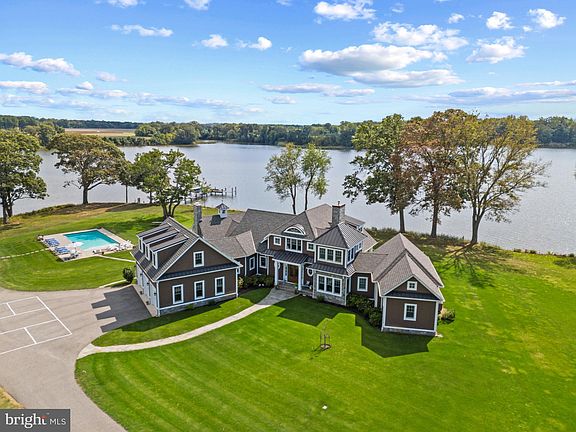 2nd image of 380 Wye Narrows Dr