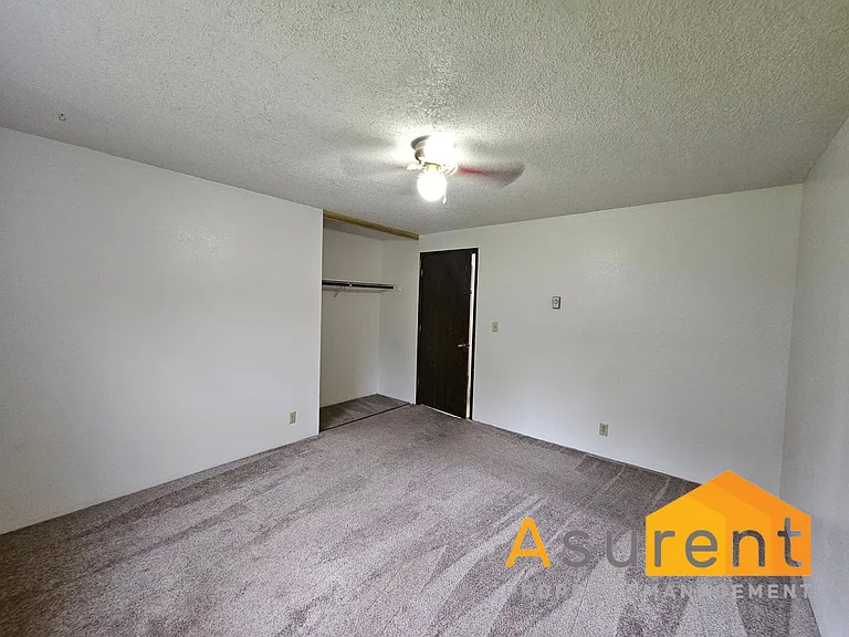 65 Woolen Way — Photo 7