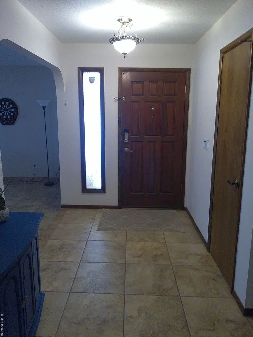 12 month lease. Fully Furnished 3-Bedroom, 2-Bath Home with Billiard Room & Backyard Entertaining... — Photo 4