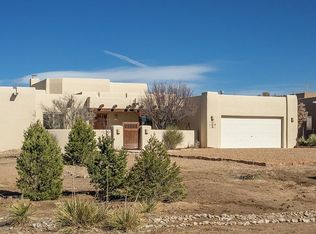 3405 Calle Viejo, Santa Fe, NM 87507