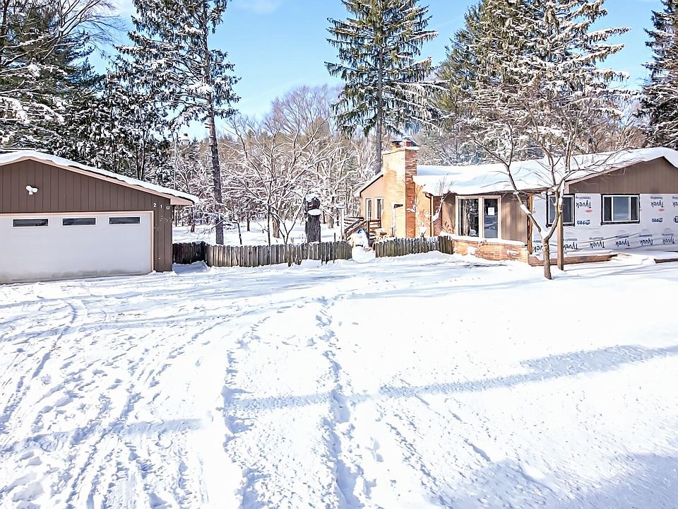 1st image of 210 Kings Dr W