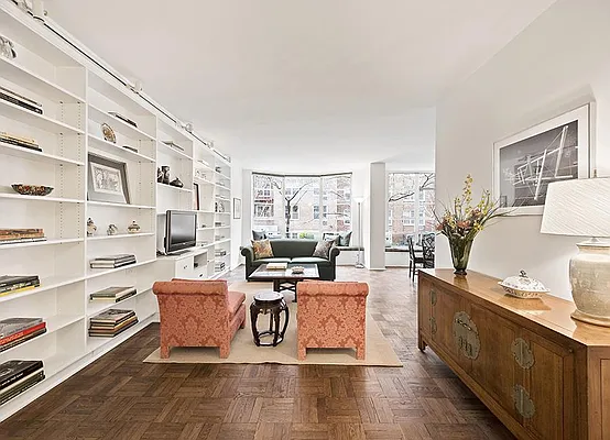 Sold by Warburg | media 14