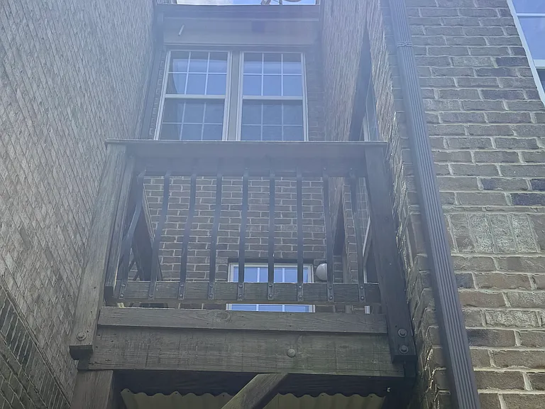 664 Penn St — Photo 20