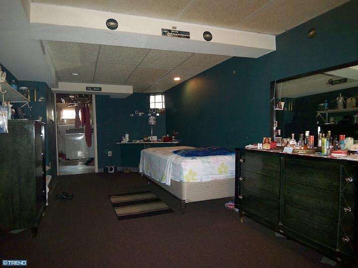 2nd image of 4307 Benner St
