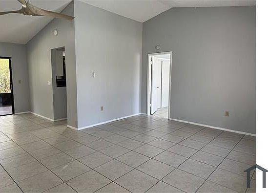 4th image of 11651 NW 37th Pl