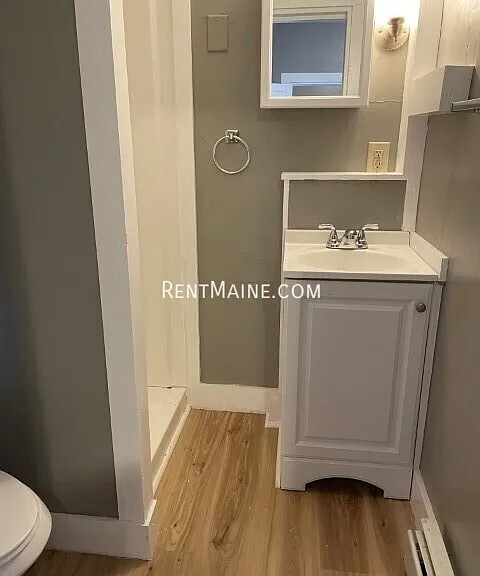 378 Hammond St #3 — Photo 4