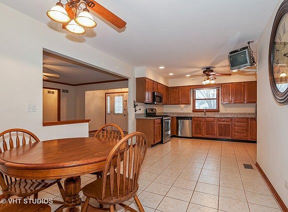 4th image of 320 Ozier Dr