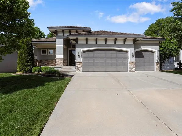 3928 NE Independence Ave, Lees Summit, MO 64064