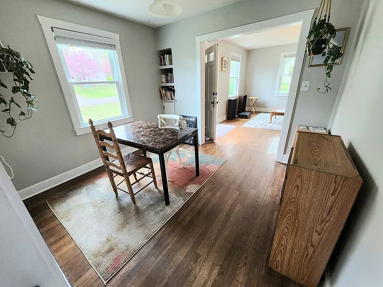 2911 Dobbs Ave — Photo 7