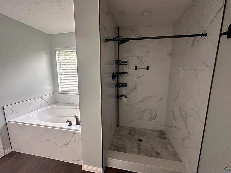 208 Wray St — Photo 3