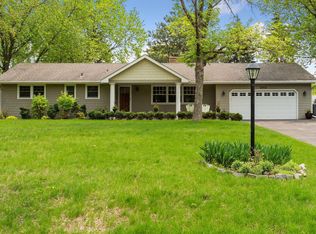 6916 Rosemary Rd, Eden Prairie, MN 55346