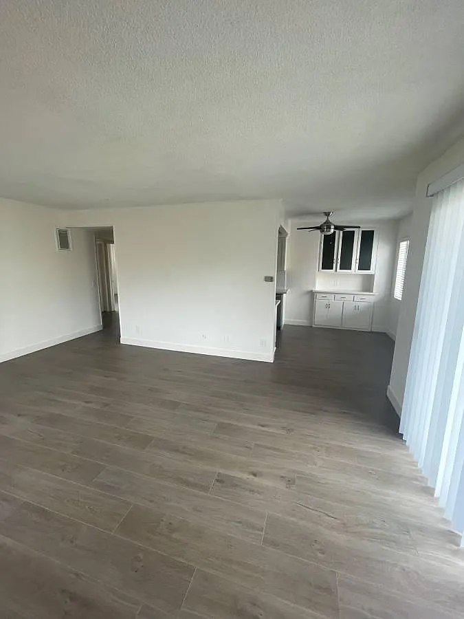 3527 Mentone Ave — Photo 2