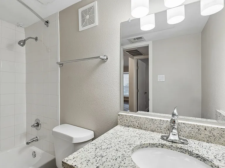 The Lydian Apartments — Photo 5
