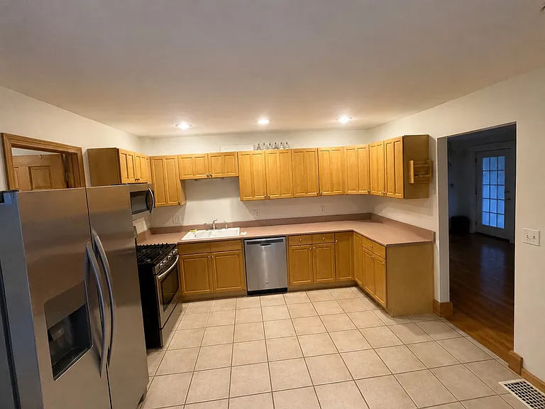 32 Massachusetts Ave #1 — Photo 3