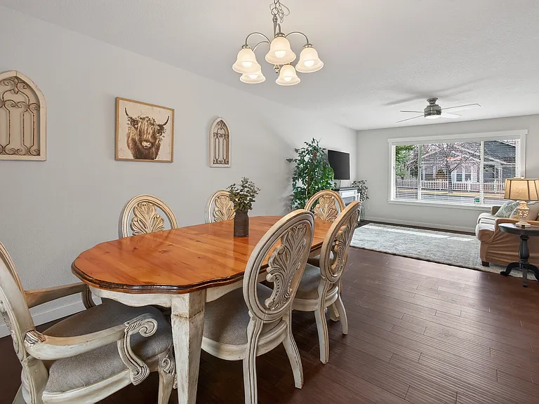 2224 NE Indigo Ln #1 — Photo 7