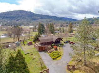 4001 Demaray Dr, Grants Pass, OR 97527