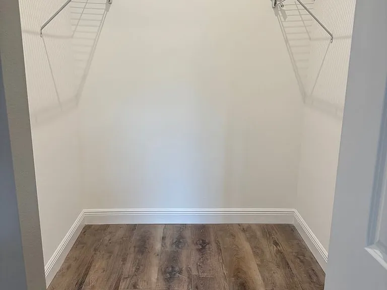 923 Hagle Park Rd — Photo 37