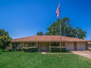 505 Wain Dr, Longview, TX 75604