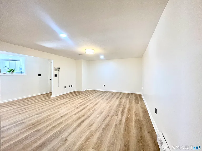 112 Woodbine St #1 — Photo 9