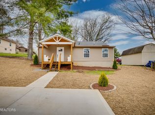 210 Waller St, Loudon, TN 37774