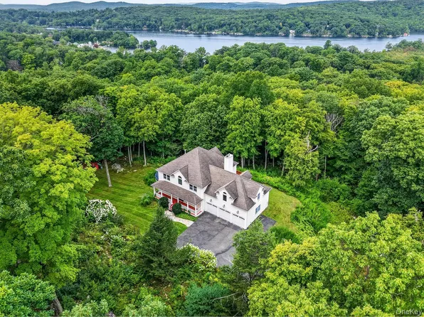 55 Twilight Lane, Putnam Valley, NY 10579