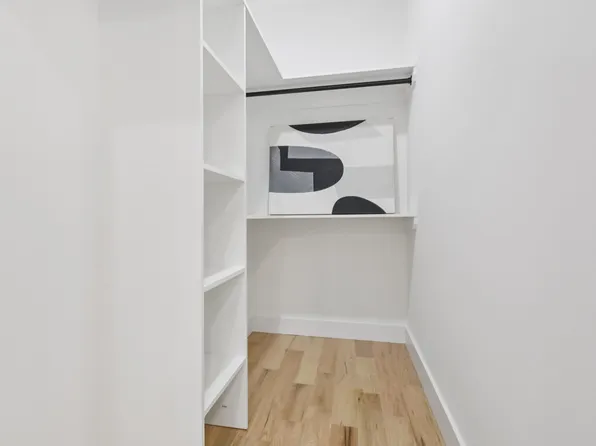 78 Beacon Avenue image 24 of 50