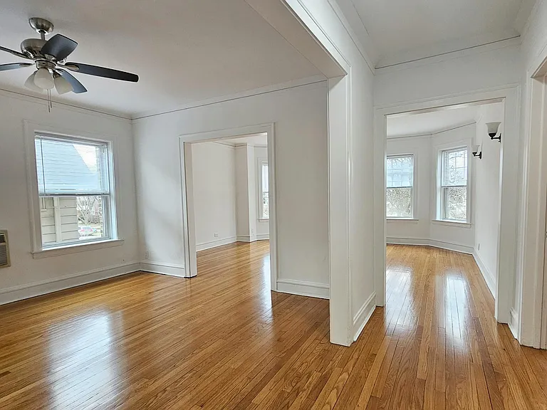 7005 N Ridge Blvd #2W — Photo 13