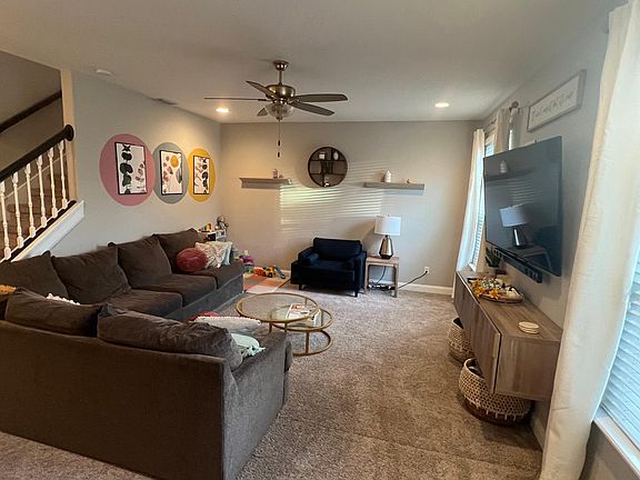 5th image of 7054 Rosabella Cir