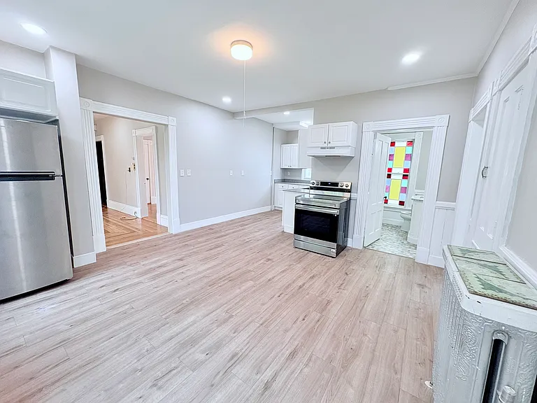 883 Union St #2 — Photo 2